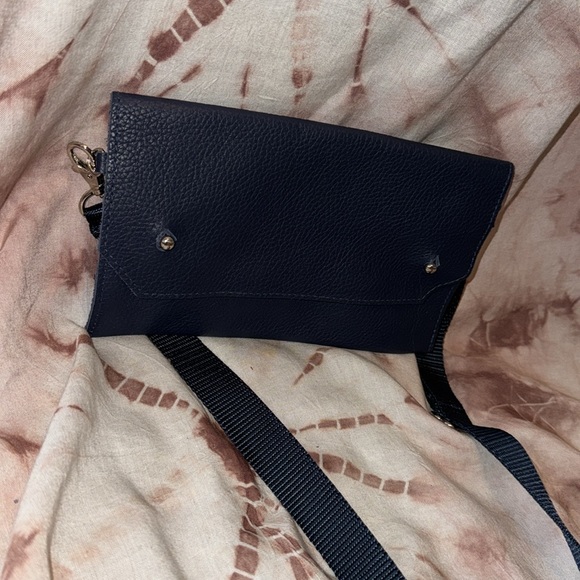 Leather, Jesse & Co Crossbody - Picture 3 of 5